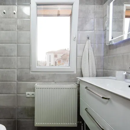 Davor2 Cosy Near Center, Beach, Parking