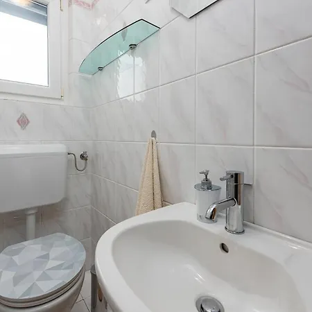 Davor2 Cosy Near Center, Beach, Parking